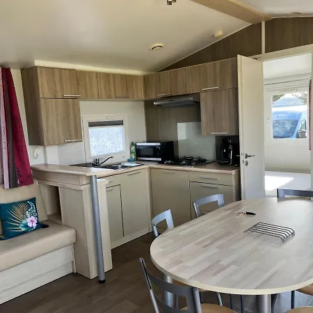 Camping De Collignon شيربوغ أون كوتننتين